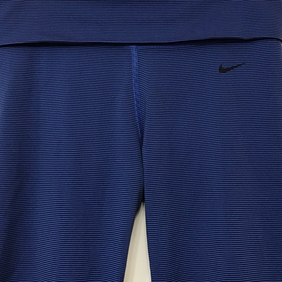 Nike Dri-Fit High-Waisted Crop Capris Leggings Blue Striped Medium - Picture 5 of 7